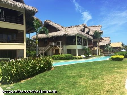 Die Gartenanlage des Hotel Zoetry Agua Punta Cana
